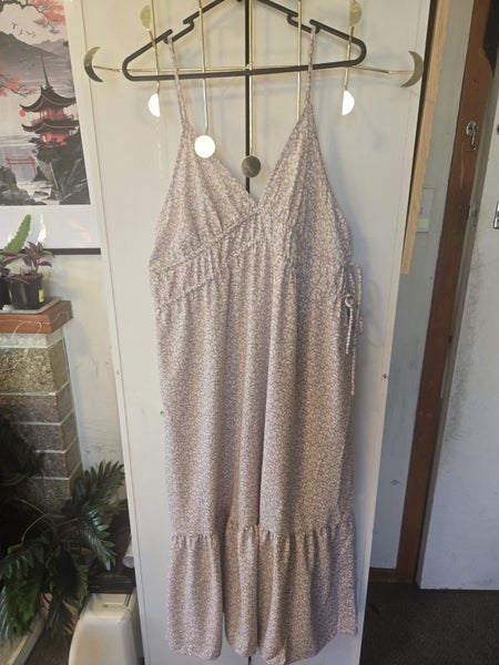 Dress Carousel 1