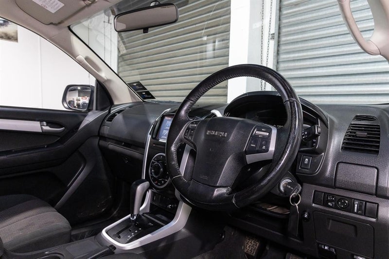 2016 Isuzu D-Max LS DC 3.0D/5AT/UT/4D62854325690114114