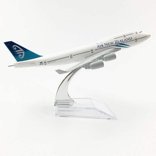 Air New Zealand 1/400 Airplane Model Air NZ 16cm Boeing 747 Plane Carousel 2