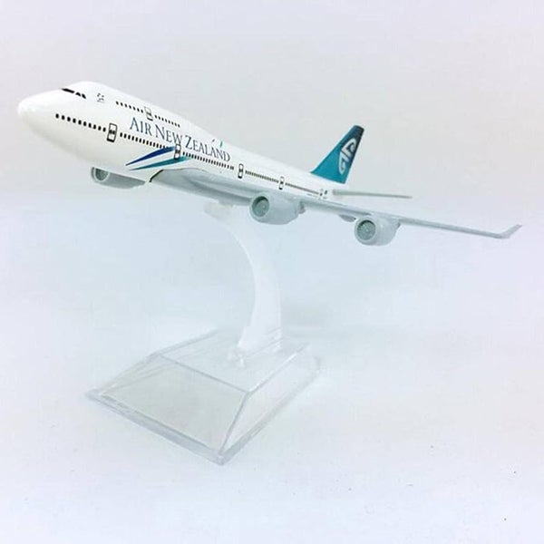 Air New Zealand 1/400 Airplane Model Air NZ 16cm Boeing 747 Plane Carousel 6