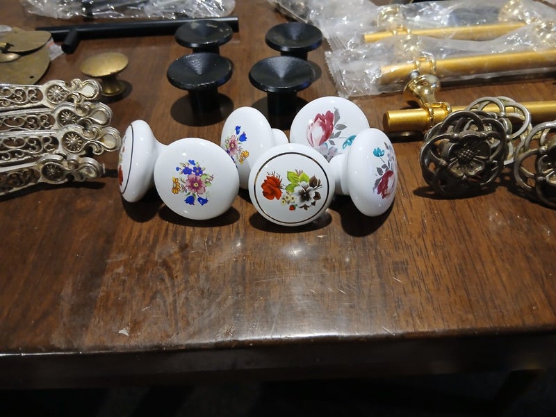 Handles Carousel 2