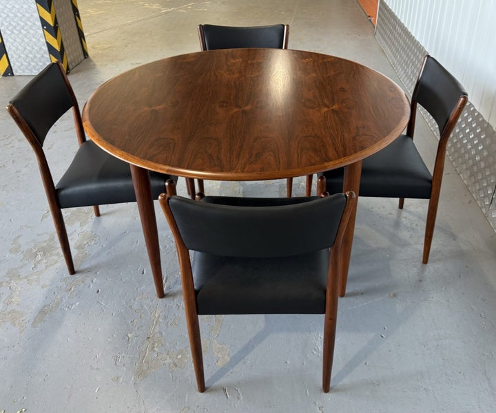 Midcentury Danish Dining set Carousel 1