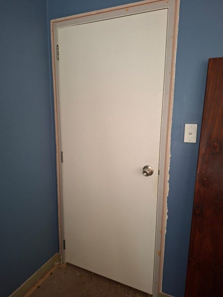 2 x Internal solid core door & frame Carousel 1