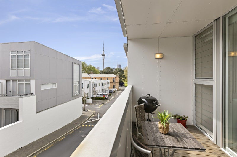 Image 2 of 19