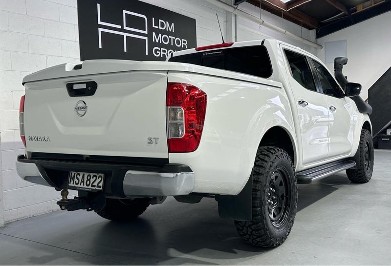 2020 Nissan Navara ST 2.3D/4WD/7AM/UT/462865833907971114