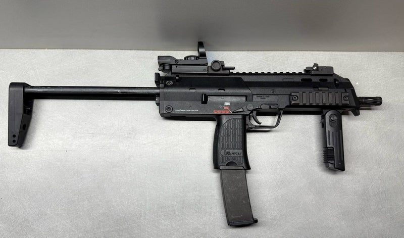 Umarex H&K MP7 A1- Airsoft Carousel 1