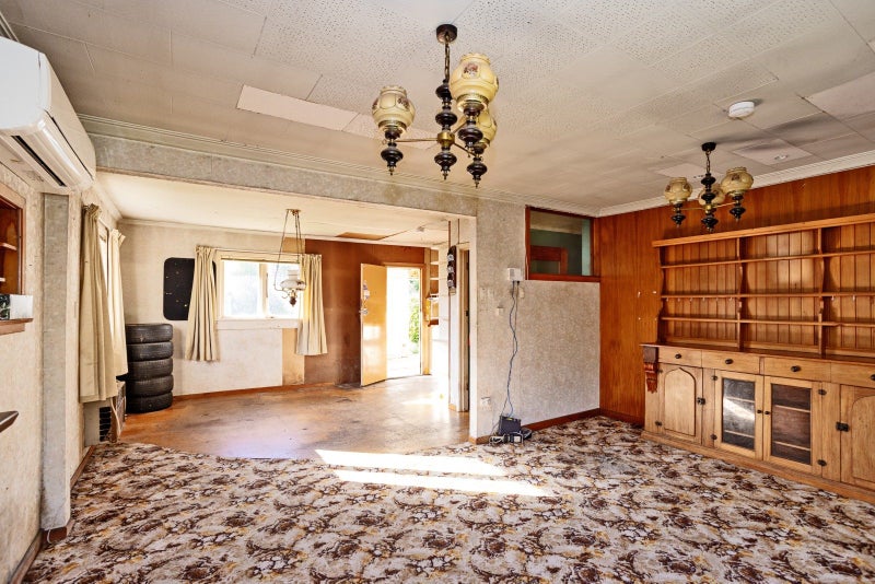 Image 2 of 15
