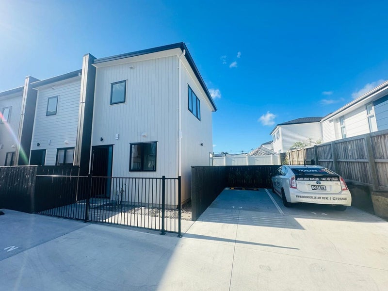Image 1 of 11