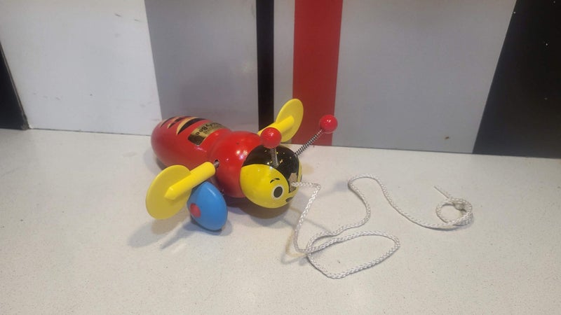 BUZZY BEE WOODEN TOY Carousel 1