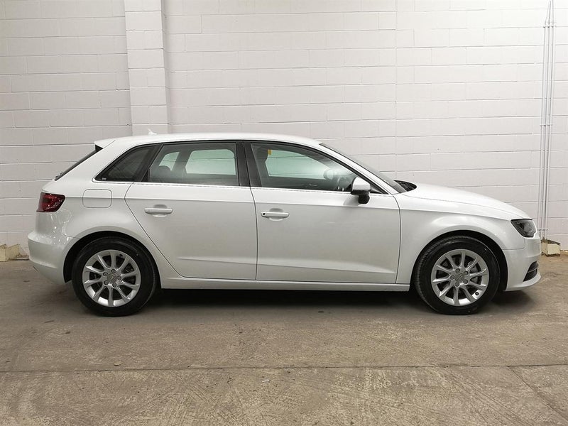 2016 Audi A3 1.4 TFSI Sportback Nice white with...62863273508225112