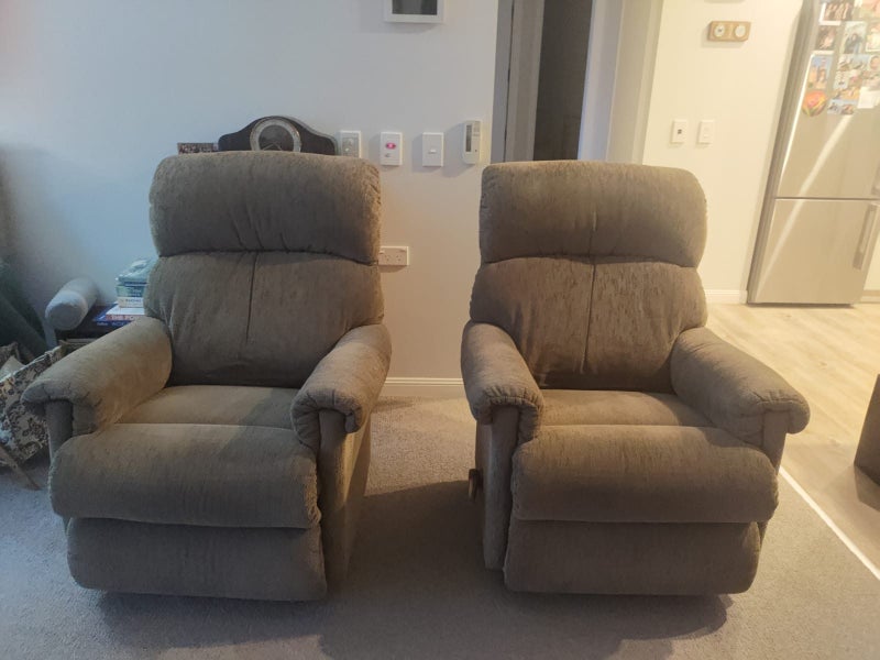 La-Z-Boy “Eden” Suite – 3 Seater + 2 Rocker Recliners | Jordan Oak Brown62863852628483111