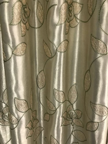 Roll of BESPOKE Interiors Eden Rose (280cm Continuous Fabric, No Joining!!!!) Carousel 2