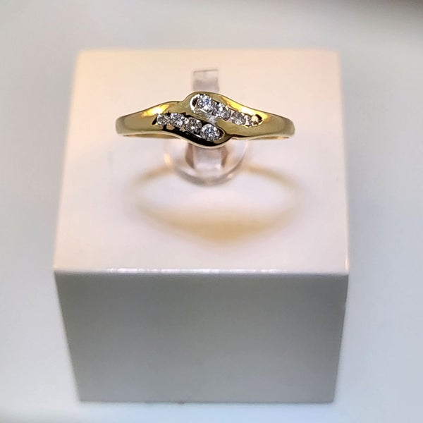Yellow Gold & Diamond Band Carousel 1