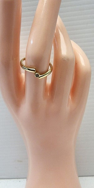 9ct Yellow Gold & Diamond Ring Carousel 5