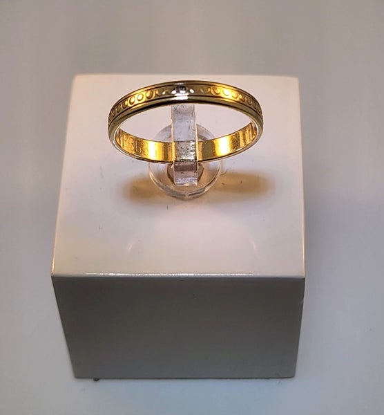 Yellow Gold Band Carousel 1