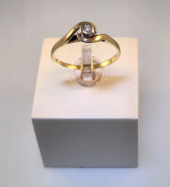 Yellow Gold & Diamond Solitaire Ring Carousel 1