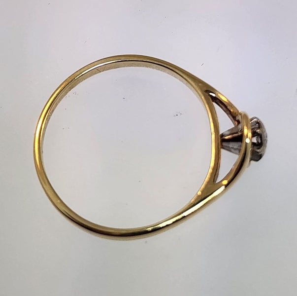 Yellow Gold & Diamond Solitaire Ring Carousel 2