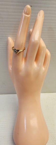 Yellow Gold & Diamond Solitaire Ring Carousel 5