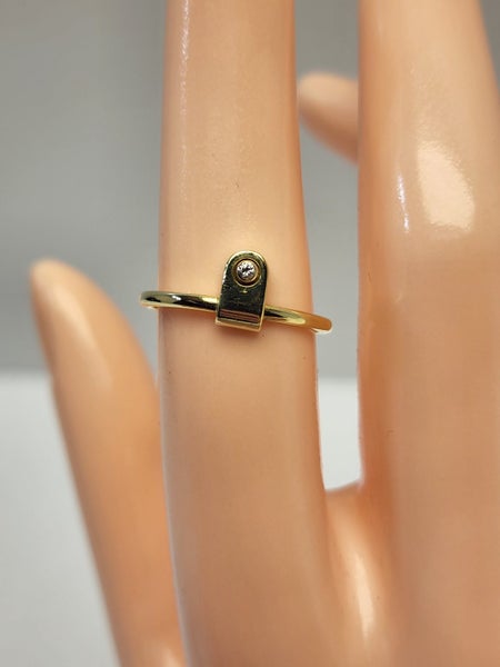 14ct Yellow Gold & Diamond Ring Carousel 5