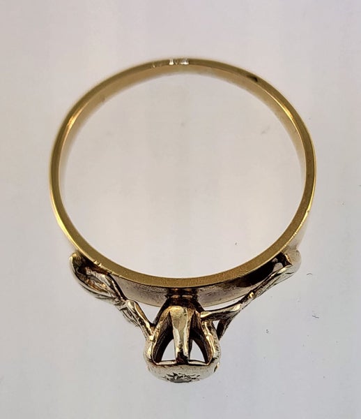 Yellow Gold & Diamond Ring Carousel 2