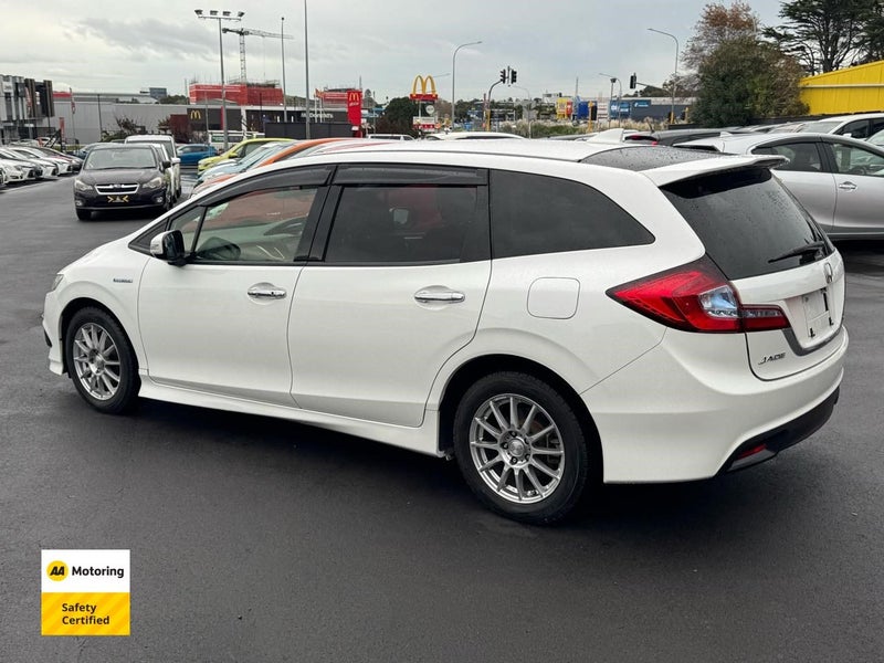 2015 Honda Jade Hybrid 6 seater62854324202370113