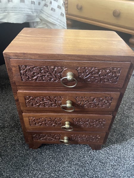 Wooden jewellery box Carousel 1