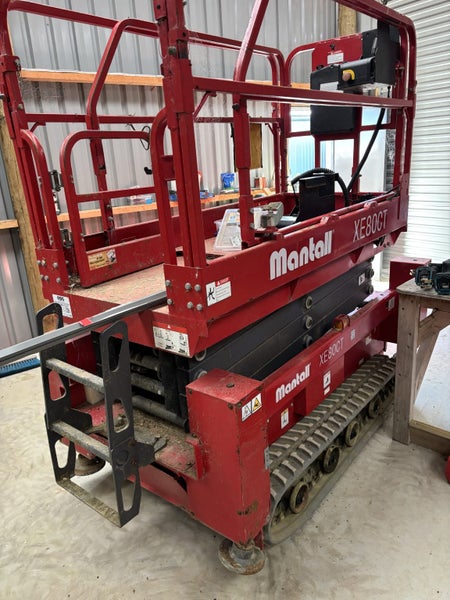 Track scissor lift62933729602178111