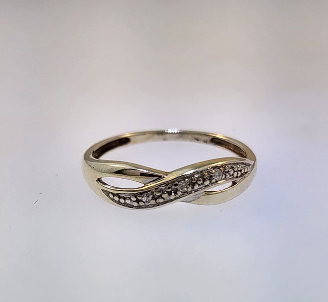 White Gold & Diamond Ring Carousel 2