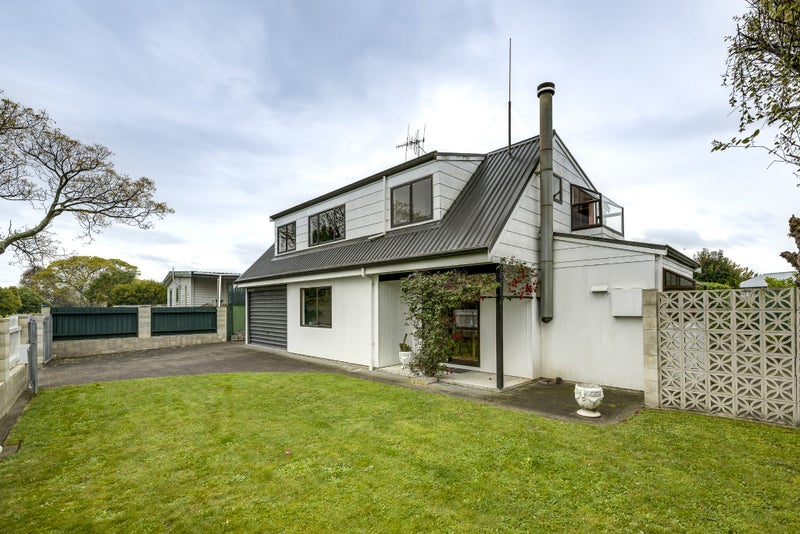 Image 1 of 20