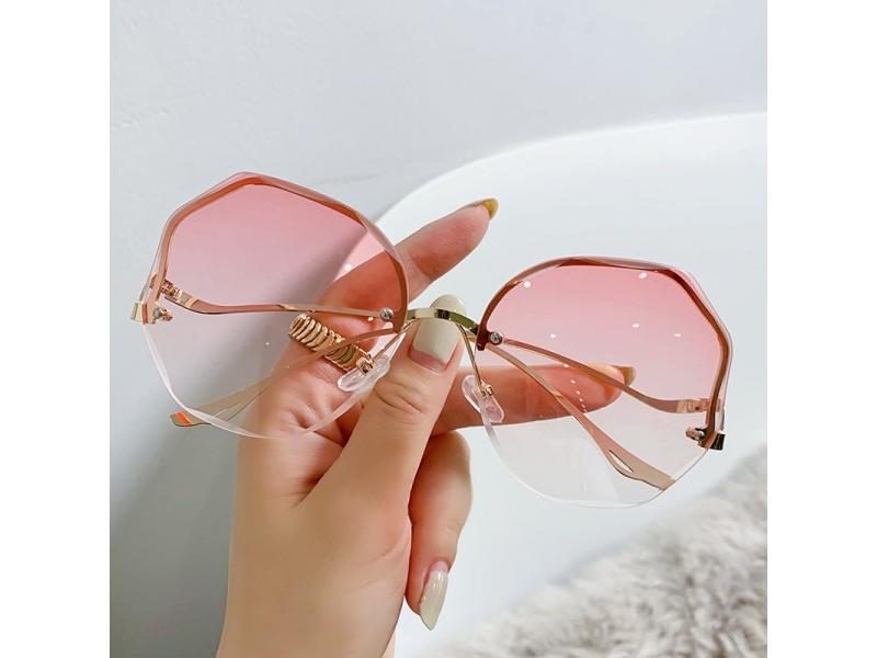 Women's Sunglasses Carousel 1