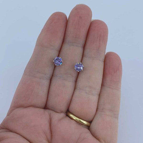 18K White Gold Alexandrite Stud Earrings "Petunia" Carousel 2