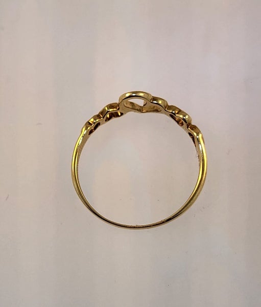 9ct Yellow Gold Heart Band Carousel 4