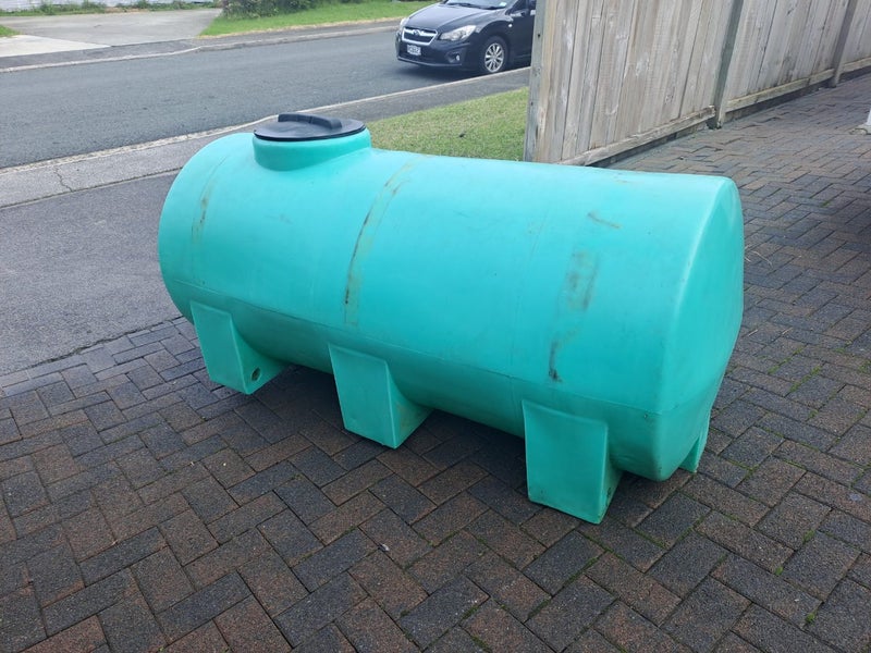 Plastic water tank62863243559043111
