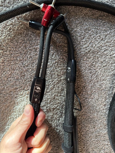 AudioQuest Robin Hood ZERO Speaker Cable Carousel 2