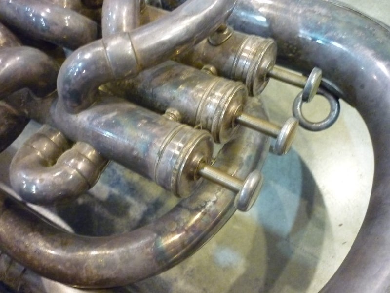 TUBA LARGE C1930'S BOOSEY & HAWKES. #15385763612131304579111