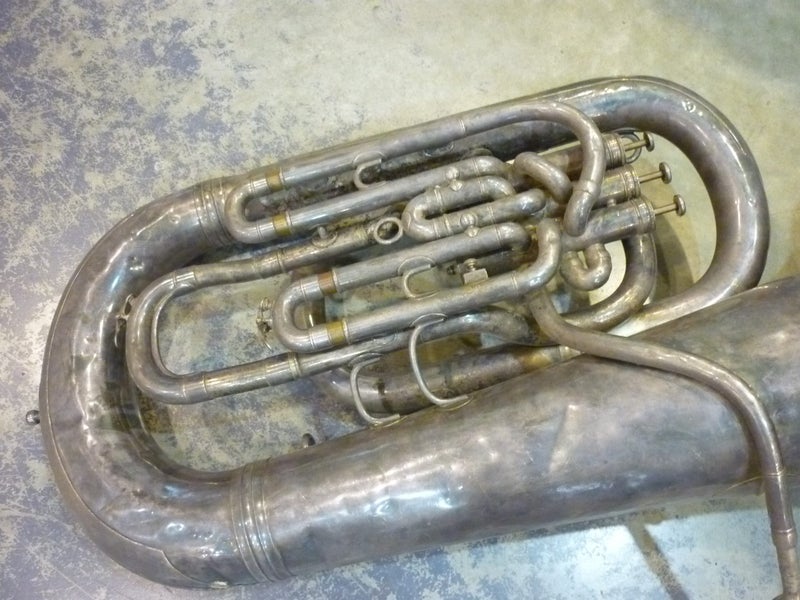 TUBA LARGE C1930'S BOOSEY & HAWKES. #15385763612131304579112