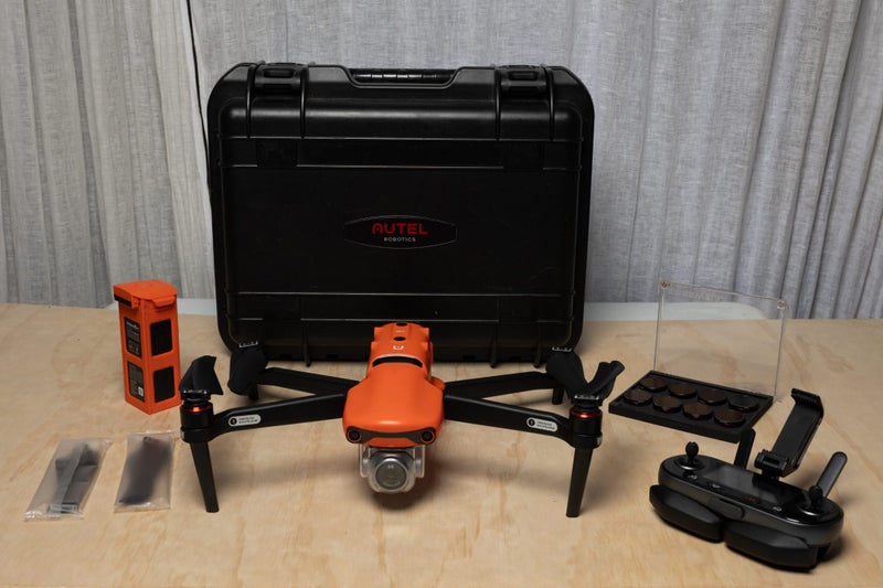 Autel Evo II Pro 6K Drone Combo – Fly Anywhere, No Lock Zones – Priced to Sell Carousel 1