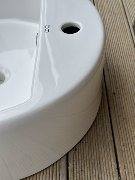 Bathroom basin Carousel 2