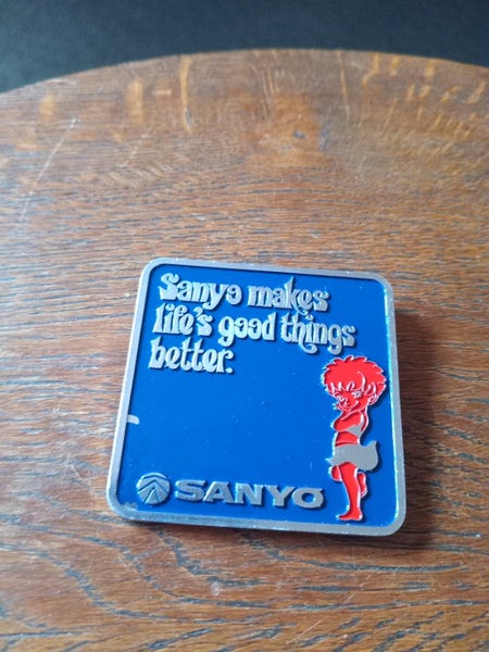Retro Sanyo Retro Badge Carousel 2