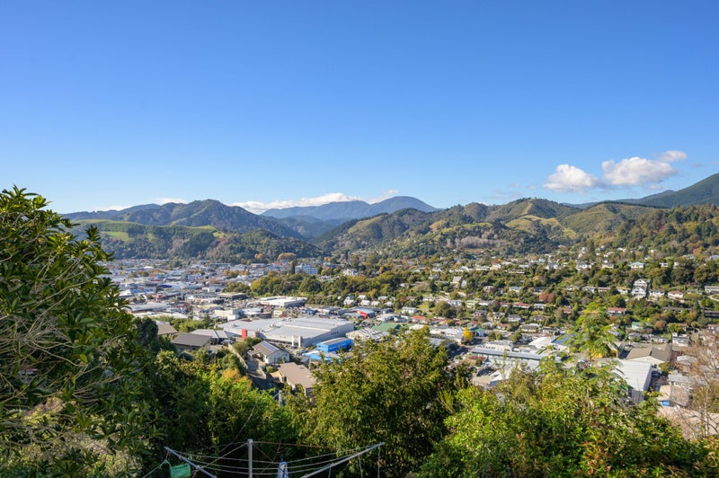 Image 2 of 30