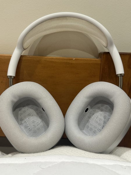 Airpod Max 1st Gen - Silver Carousel 2