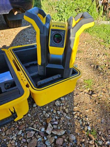 Trimble PL600 robotic base station Carousel 1