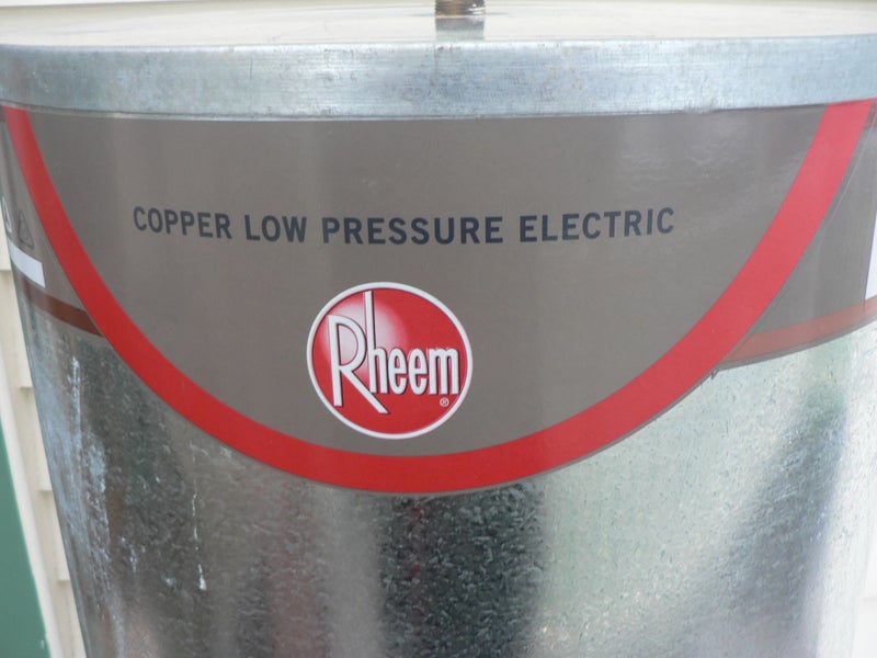 hot water cylinder 2019 Rheem 135L Carousel 1
