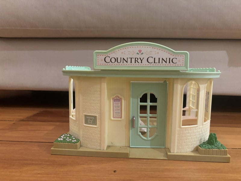 Sylvanian Country Hospital62863873894017111