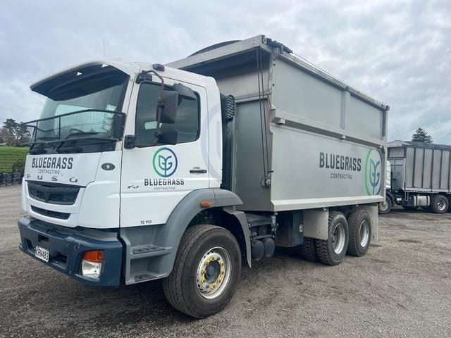 2017 FUSO FJ2528 Hardox tipper62863269986561111