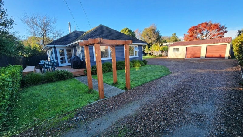 Image 1 of 18