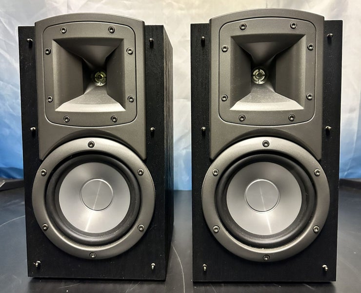 Klipsch Synergy B2 Bookshelf Speakers Carousel 2