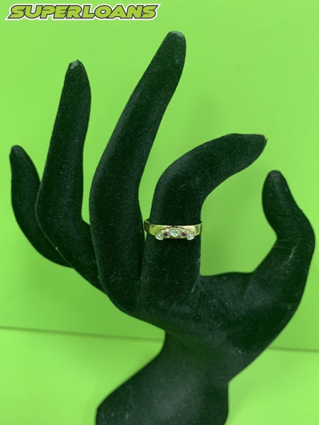 ** 9CT GOLD RING WITH RED & WHITE STONES ** Carousel 1
