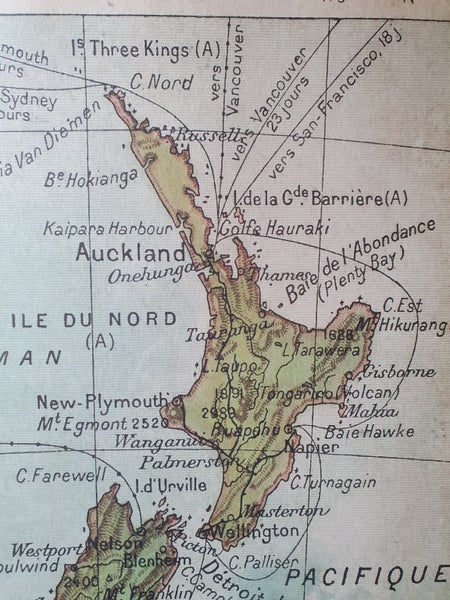 Vintage Style New Zealand Map Poster - French Wording Carousel 2