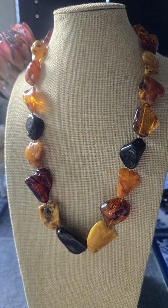 Amber Multicolored necklace Carousel 5